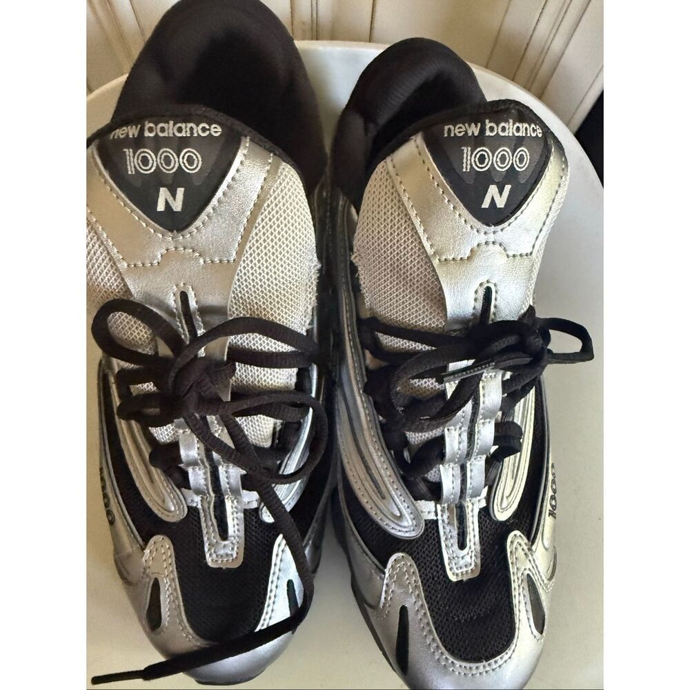 New Balance Men's Metallic M1000 Lace-up Sneakers Silver Size 9 - Picture 11 of 15